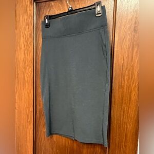 Gray pencil skirt, size Medium